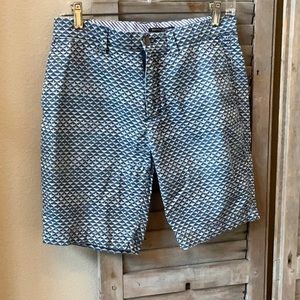 Banana Republic 8” shorts